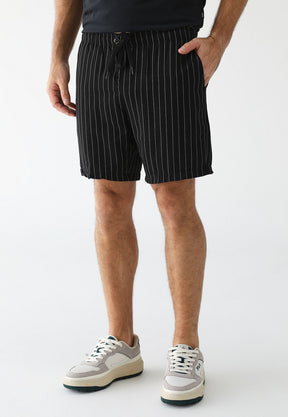 Short masculino casual listrado
